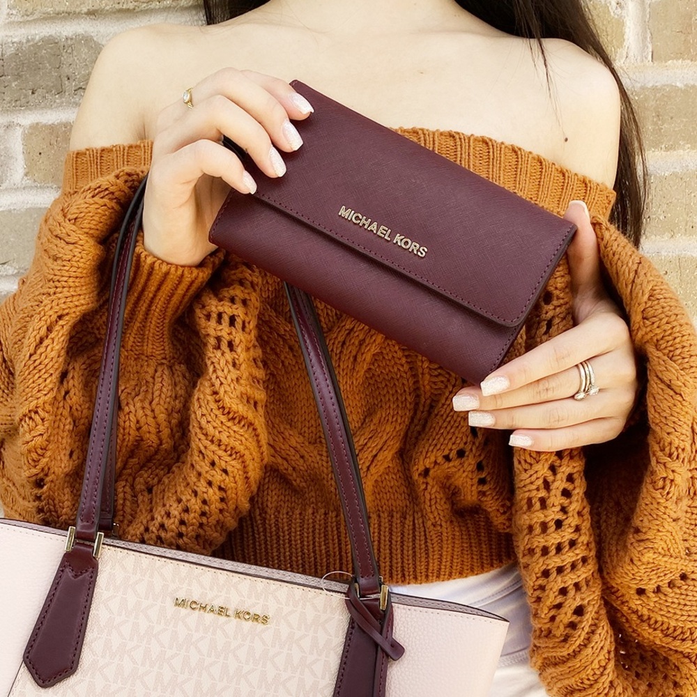 SALE‼️‼️Michael kors large trifold wallet Merlot - Picture 1 of 4